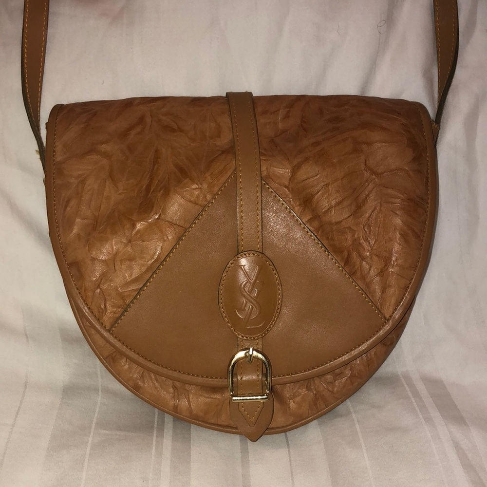 Light brown purse